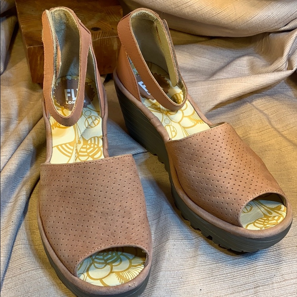 FLY London almost NEW, worn once, leather peep toe